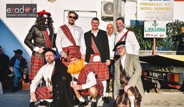 Škotski kiltovi preplavili zadarske Stanove