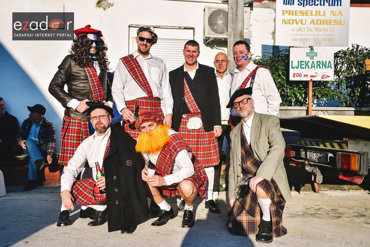 Škotski kiltovi preplavili zadarske Stanove Škotski kiltovi preplavili zadarske Stanove