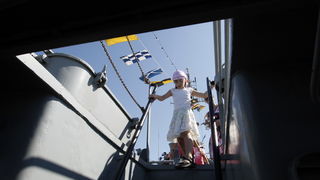 Zadar, 050810.
Brod Hrvatske ratne mornarice Andrija Mohorovcic na vezu u zadarskoj luci otvoren je za gradjane koji ga mogu razgledati, od 8 do 12 sati.
Foto: Jure Miskovic / CROPIX