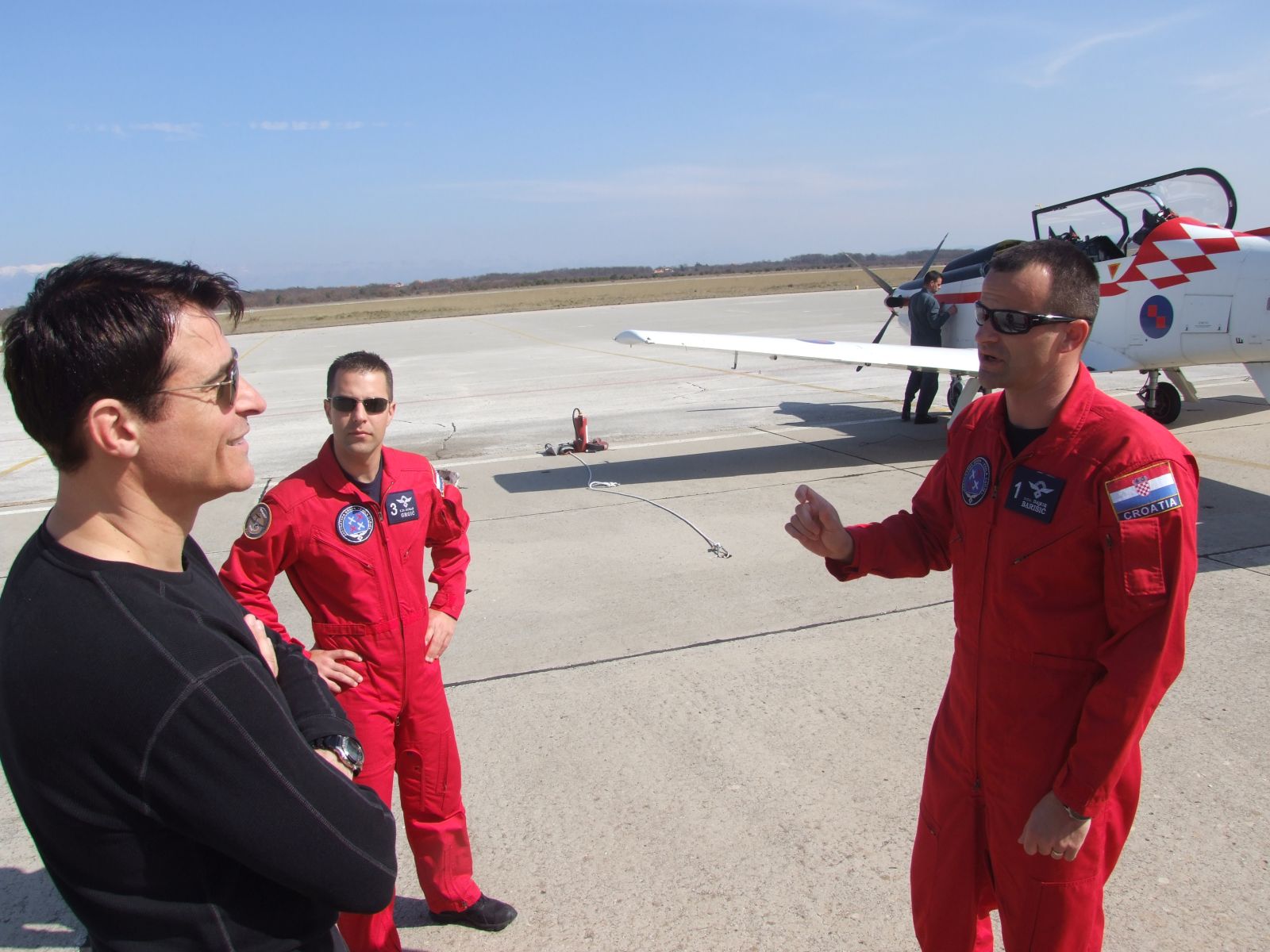 Goran Višnjić posjetio pilote u zrakoplovnoj bazi Zemunik