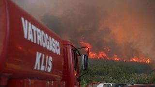 Žrnovnica: Vatra je sve bliže Splitu, nebo je prekriveno dimom Žrnovnica: Vatra je sve bliže Splitu, nebo je prekriveno dimom