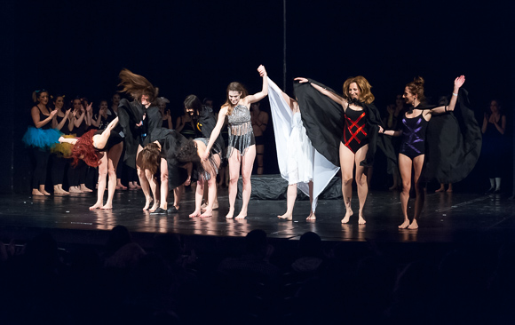 Pole/Chair/Dance show “Mental” @ HNK Zadar, 12.3.2016 – Foto: Ivan Toman Pole/Chair/Dance show “Mental” @ HNK Zadar, 12.3.2016 – Foto: Ivan Toman