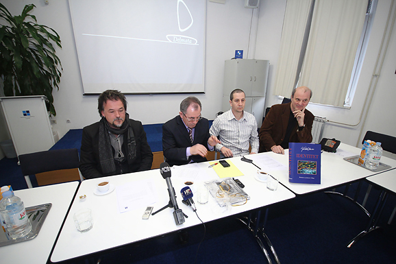 Gibonni u Gradskoj knjižnici Zadar (foto:Saša Čuka)