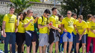 Ludijada maturanata na zadarskoj rivi 17. svibnja 2016. Foto: Bojan Bogdanić