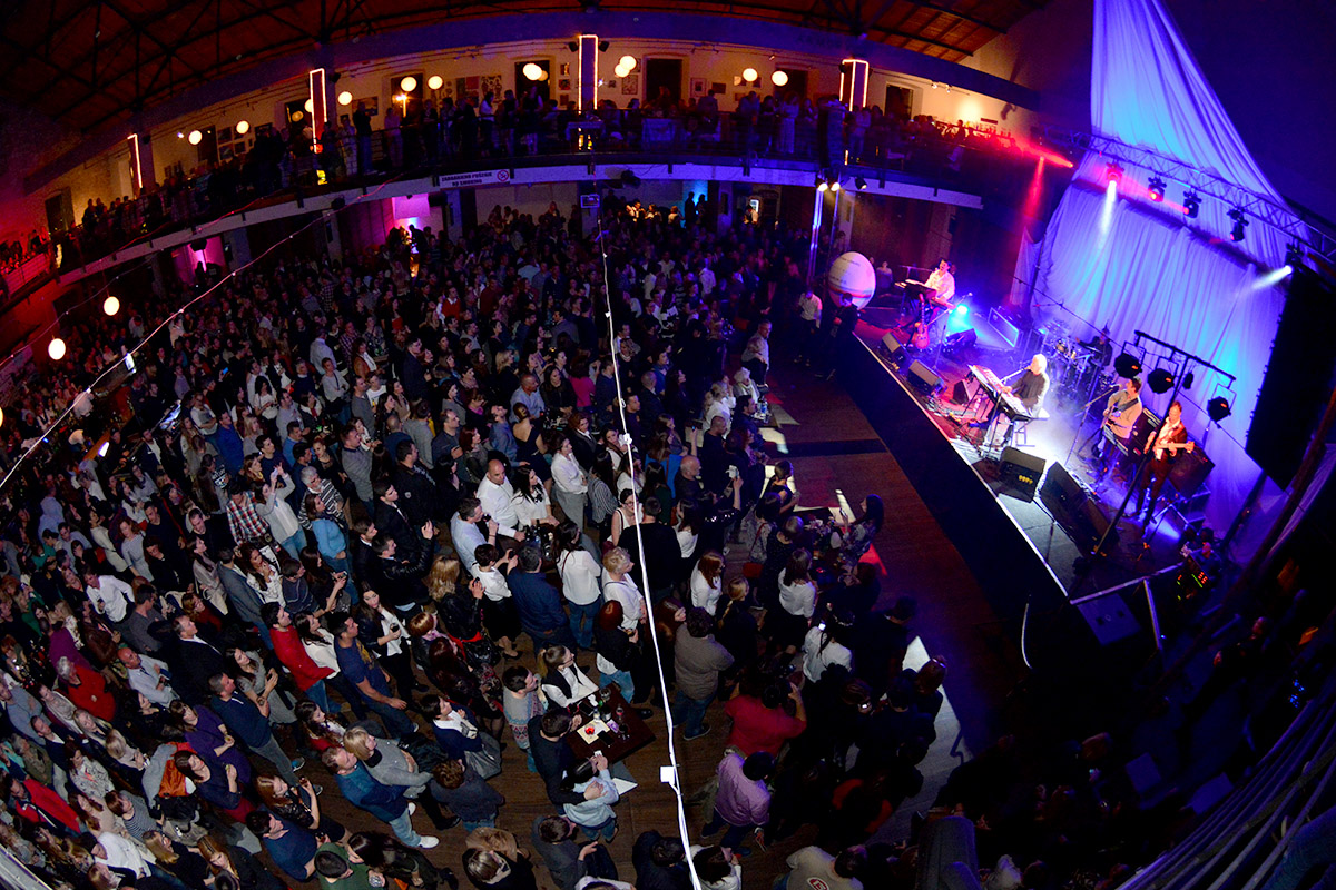 Oliver Dragojević & Dupini oduševili Zadrane ; foto Iva Perinčić