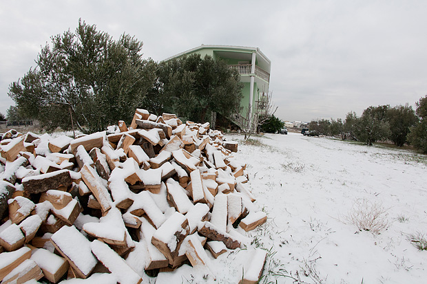 Snijeg u Bibinjama 3. veljače 2012, Foto: Leo Banić