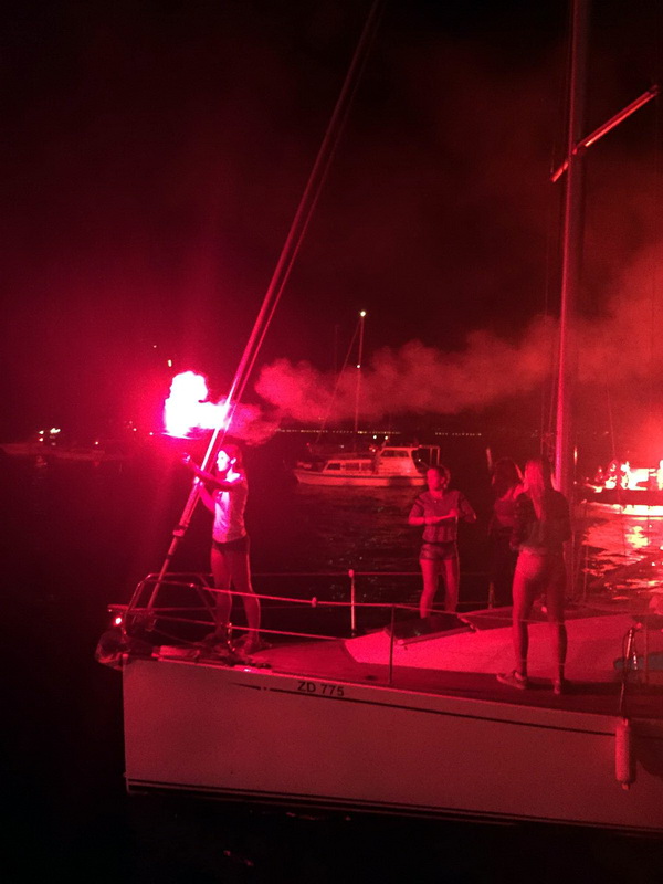 Doček zlatnih zadarskih olimpijaca Šime Fantele i Igora Marenića: Bakljada na brodovima od Vitrenjaka do Morskih orgulja. Foto: Tija Malik Doček zlatnih zadarskih olimpijaca Šime Fantele i Igora Marenića: Bakljada na brodovima od Vitrenjaka do Morskih orgulja. Foto: Tija Malik