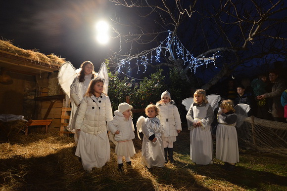 Diklo: Na Bunarima na blagdan sv. Stjepana uprilične žive jaslice Udruge Kveštura. Foto: Iva Perinčić Diklo: Na Bunarima na blagdan sv. Stjepana uprilične žive jaslice Udruge Kveštura. Foto: Iva Perinčić