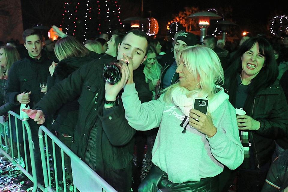 Spektakularni doček Nove 2017. godiner u Viru