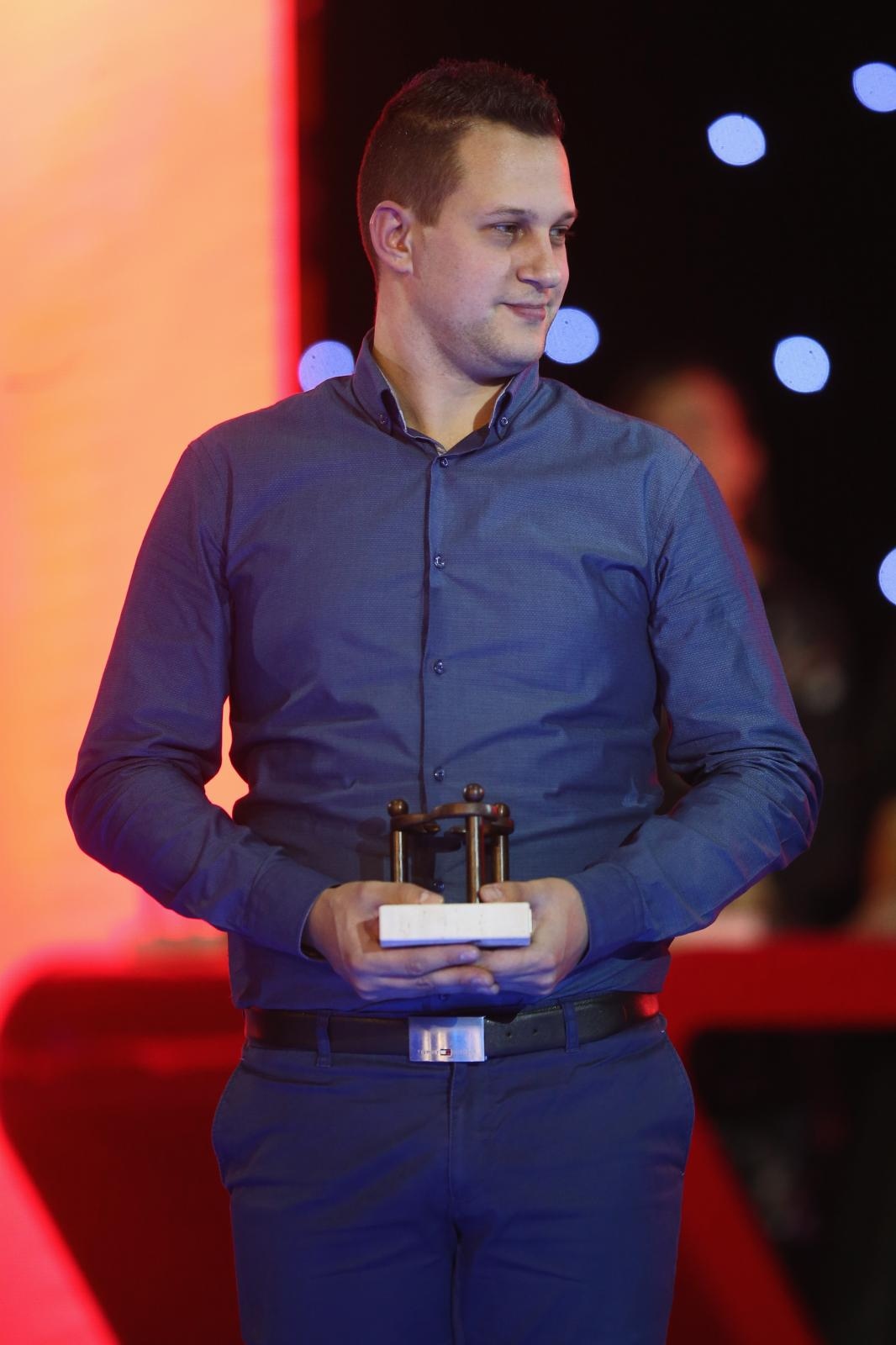 UN Tornado i Tin Brolich primili nagradu “Ponos Hrvatske” UN Tornado i Tin Brolich primili nagradu “Ponos Hrvatske”