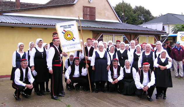 Kulturno-umjetničko društvo “Sv. Kuzman i Damjan”