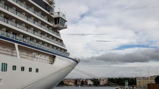 Kruzer Viking Saturn kod Pozdrava suncu Kruzer Viking Saturn kod Pozdrava suncu
