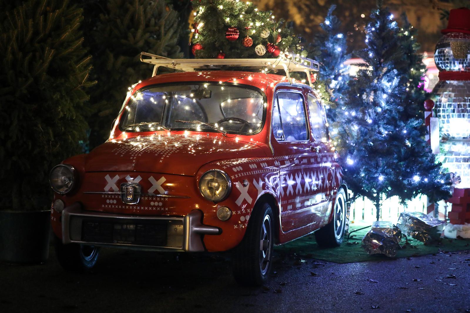 Zagrebački Advent ove godine pun je svjetla i šarenila