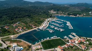 Nogometno igralište uz more u Sutomišćici jedno je od najljepših na svijetu