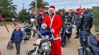 Bibinje: Moto mrazovi razveselili mališane Bibinje: Moto mrazovi razveselili mališane