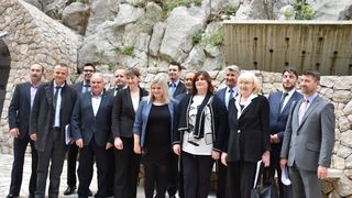 Potpisivanje ugovora u prezentacijskom centru “Podzemni grad Paklenice” NP Paklenica Potpisivanje ugovora u prezentacijskom centru “Podzemni grad Paklenice” NP Paklenica