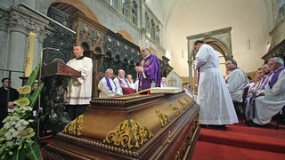 Posljednji ispraćaj nadbiskupa Ivana Prenđe (foto: Marin Gospić)