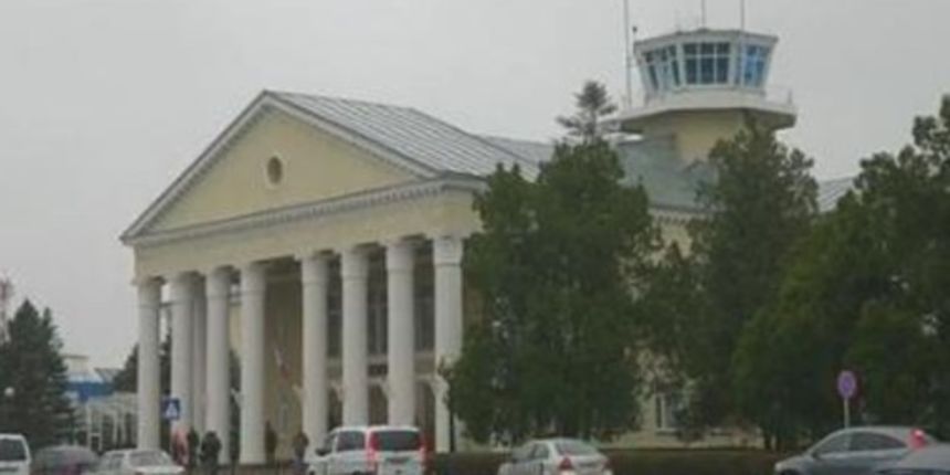 Rusi zauzeli krimski aerodrom, lete samo avioni za Moskvu, foto: 24sata Rusi zauzeli krimski aerodrom, lete samo avioni za Moskvu, foto: 24sata