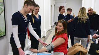 U Zadru obilježen Dan crvenih haljina