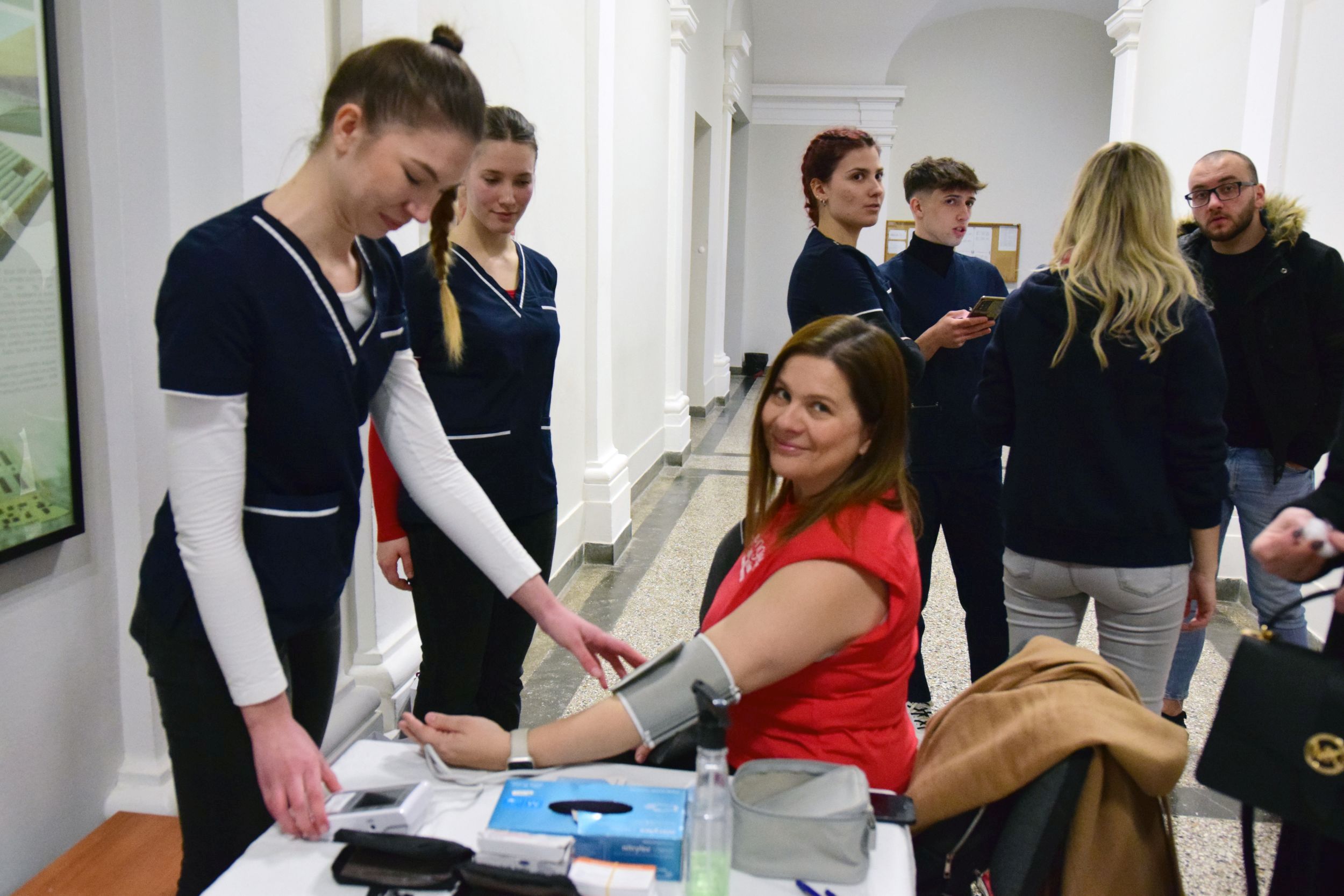 U Zadru obilježen Dan crvenih haljina