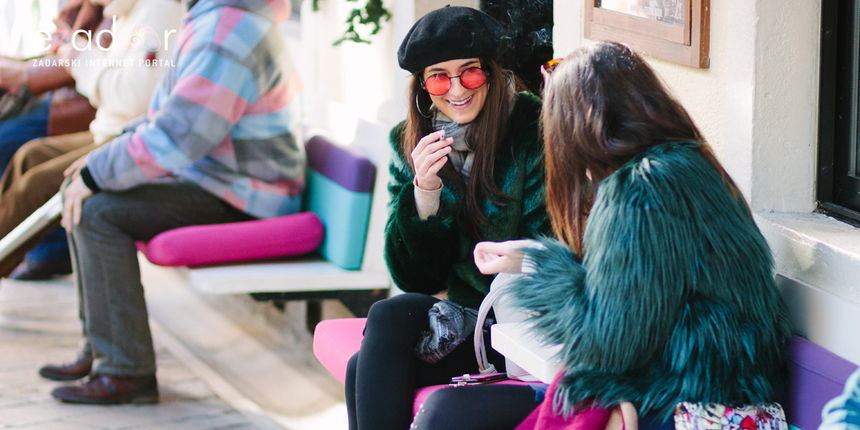 Đir po gradu, petak 22. prosinca 2017. caffe bar Kult, Varoš, prijateljice, djevojke Đir po gradu, petak 22. prosinca 2017. caffe bar Kult, Varoš, prijateljice, djevojke