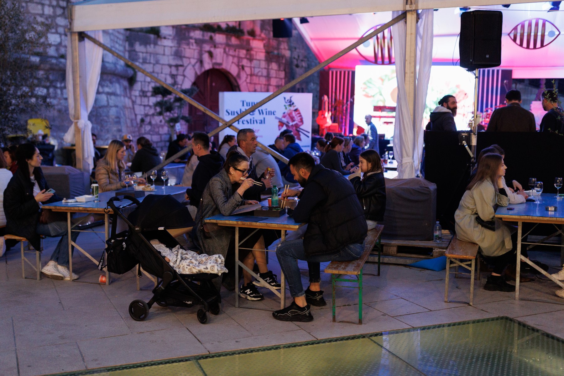 Tuna, Sushi & Wine festival Zadar: Koncert Lucije Marcelić & Pink Noise Tuna, Sushi & Wine festival Zadar: Koncert Lucije Marcelić & Pink Noise