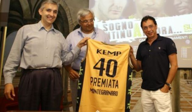 Kempov dres u Premiati (Foto:sutorbasket.it)