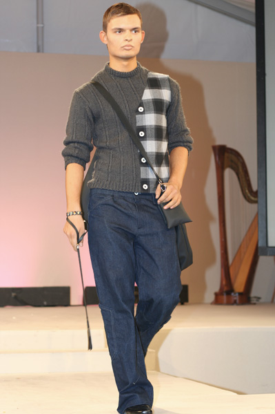 Modni Ormar 2008; kolekcija Play Polo; dizajner Stjepan Cuka; foto Jelena Balić Modni Ormar 2008; kolekcija Play Polo; dizajner Stjepan Cuka; foto Jelena Balić