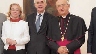 Nadbiskup Puljić primio Kalmetu i Zrilića sa suradnicima Nadbiskup Puljić primio Kalmetu i Zrilića sa suradnicima