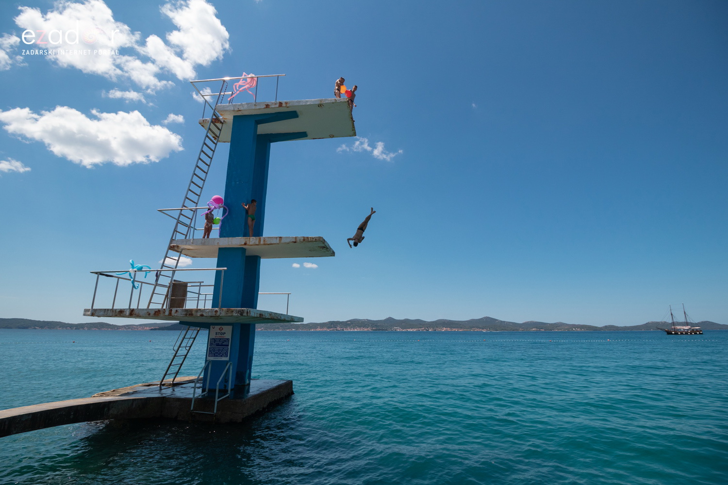 Meta feštica od balona i Ballon Jump