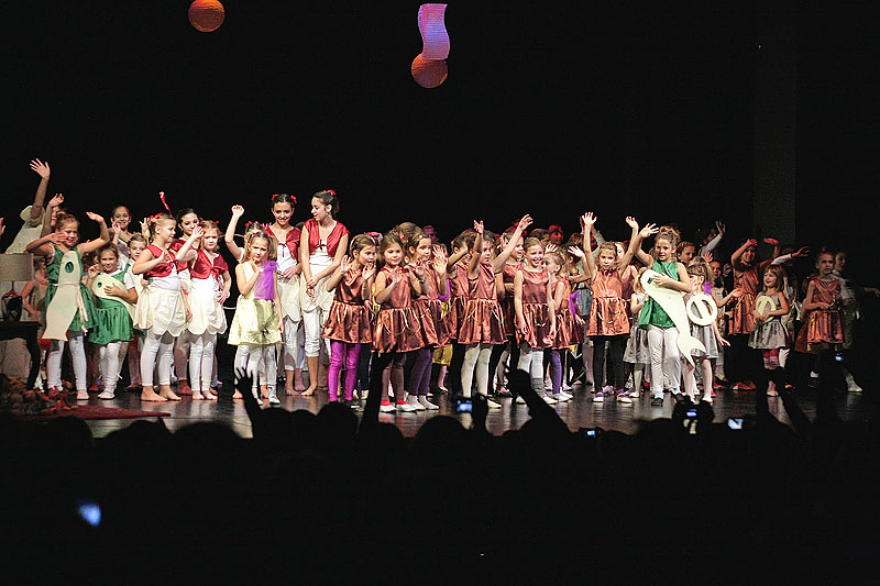 HKK Zadar – Plesna predstava: “Problemi jedne klinceze” (foto: Marin Gospić)