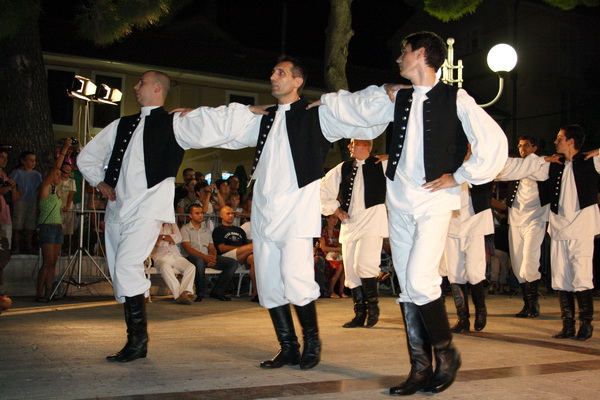 Biograd na Moru: Zavrsna priredba Ljetne skole folklora