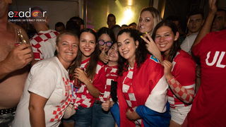 Čudesna noć: Velika fešta ulicama Zadra nakon plasmana Vatrenih u finale SP Čudesna noć: Velika fešta ulicama Zadra nakon plasmana Vatrenih u finale SP