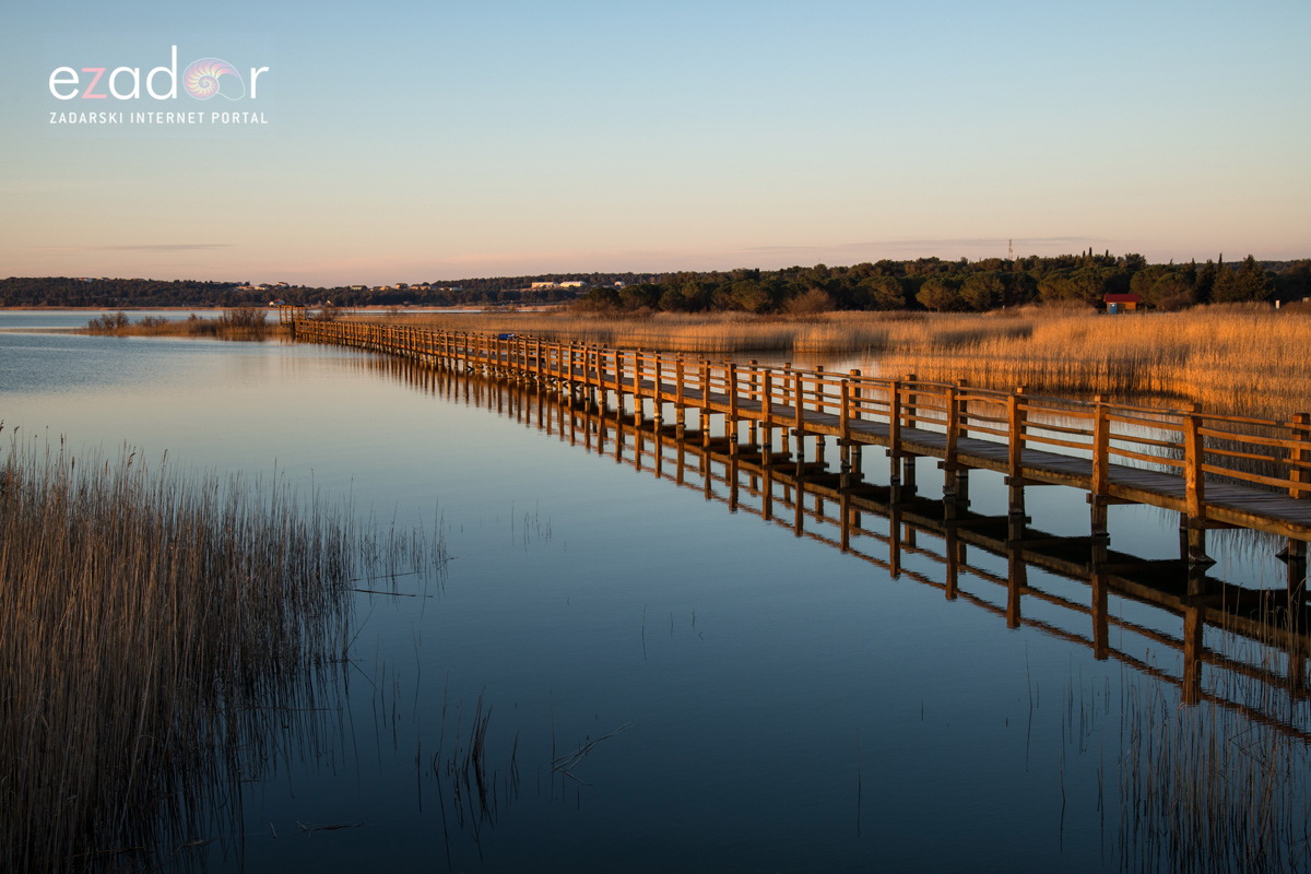 Nedjeljno svitanje na Vranskom jezeru Nedjeljno svitanje na Vranskom jezeru