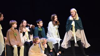 Premijera predstave “U sjeni” udruge “Igrajmo se” Premijera predstave “U sjeni” udruge “Igrajmo se”