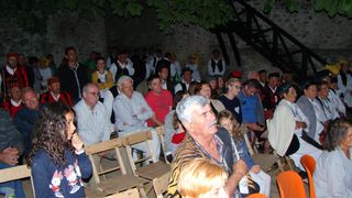 U subotu, 16. srpnja, na Kaštelu Benković u Benkovcu, u sklopu Benkovačkog kulturnog ljeta održan je “9. Etno festival – Benkovac 2016.” U subotu, 16. srpnja, na Kaštelu Benković u Benkovcu, u sklopu Benkovačkog kulturnog ljeta održan je “9. Etno festival – Benkovac 2016.”