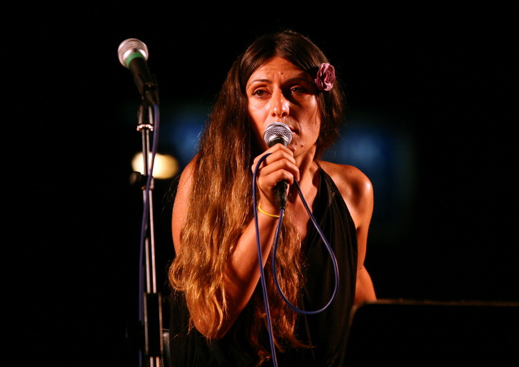 Zadar, 200811.
U Maraschino baru zapoceo je Nior festival. Festival je otvoren hrvatskom premijerom kratkometraznog filma ‘Mind Games’ redatelja Gavina Bonda. U filmu glume hrvatski top model Helena Sopar i Brian Geraghty (poznat po ulozi u Oscarom nagra Zadar, 200811.
U Maraschino baru zapoceo je Nior festival. Festival je otvoren hrvatskom premijerom kratkometraznog filma ‘Mind Games’ redatelja Gavina Bonda. U filmu glume hrvatski top model Helena Sopar i Brian Geraghty (poznat po ulozi u Oscarom nagra