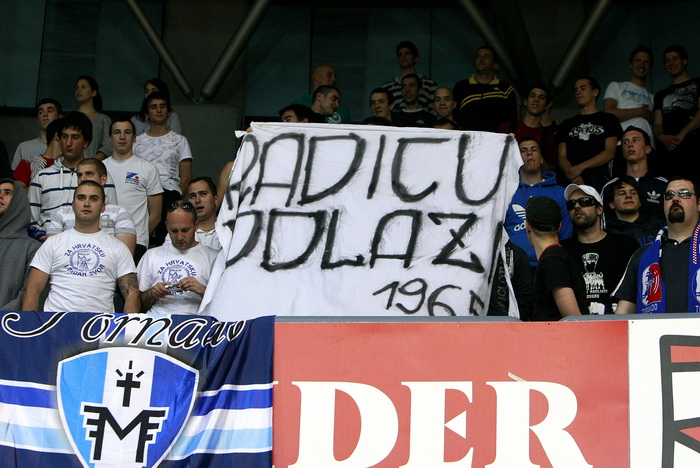 Zagreb, 150512.
KC Drazen Petrovic, Savska cesta.
Prva utakmica polufinala PH za kosarkase Cibona – Zadar.
Na fotografija: navijaci Zadra.
Foto: Ronald Gorsic / CROPIX Zagreb, 150512.
KC Drazen Petrovic, Savska cesta.
Prva utakmica polufinala PH za kosarkase Cibona – Zadar.
Na fotografija: navijaci Zadra.
Foto: Ronald Gorsic / CROPIX