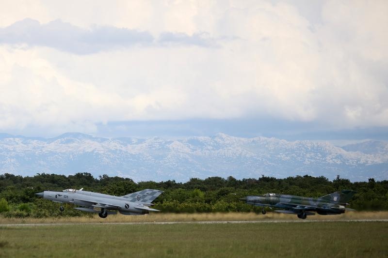 MIG 21 koji se srušio kod Velike Gorice, Foto: Filip Brala/PIXSELL MIG 21 koji se srušio kod Velike Gorice, Foto: Filip Brala/PIXSELL