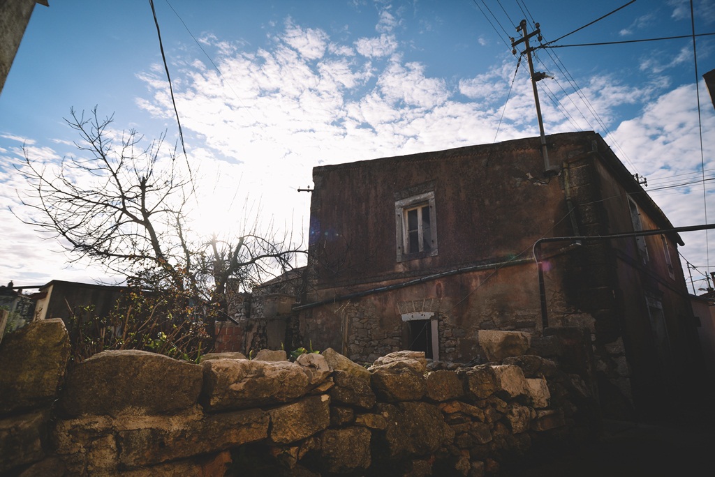 Đir po Sutomišćici Đir po Sutomišćici