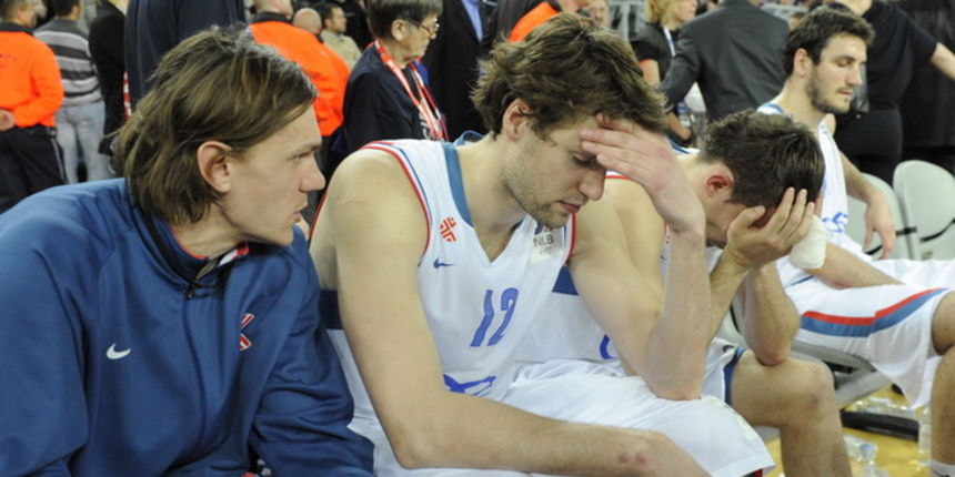 Zagreb, 250410. Arena Zagreb. Zavrsnica kosarkaske regionalne lige, finalna utakmica Nlb lige izmedju Cibone i Partizana. Na slici: Troha Robert, Andric Luksa, Udrih Samo, Vuksic Vedran. Foto: Damir Krajac / CROPIX
