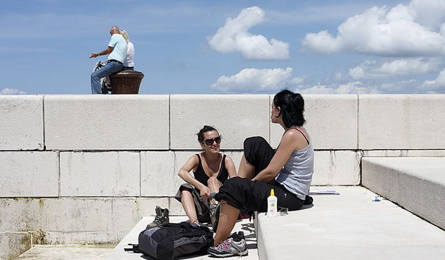 Đir po gradu 22. svibnja 2013, Foto: Čedo Kaica. Prijateljice, sunčano vrijeme, orgulje.