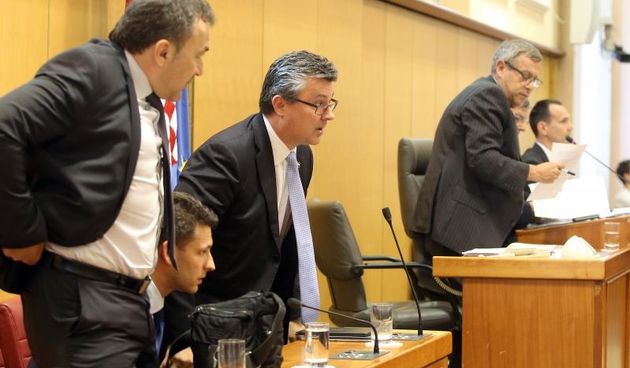 U saboru izglasano nepovjerenje Tihomiru Oreškoviću čime je pala vlada. Photo: Robert Anic/PIXSELL