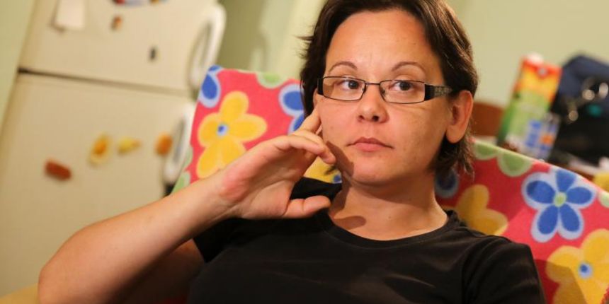 26.07.2013., Zadar – Maja Berber izgubila je svoju voljenu labradoricu Kiru nakon sto ju je ubila struja preko podne rasvjete u lucici Fosa. Photo: Filip Brala/PIXSELL