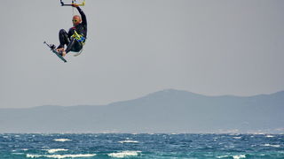 Na krilima juga: surferi i kiteri uživaju na Vitrenjaku