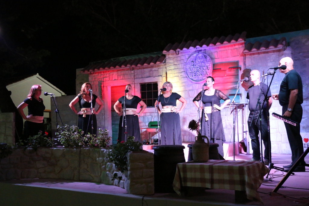 Osam klapa nastupilo na klapskoj manifestaciji “Virska terca” Osam klapa nastupilo na klapskoj manifestaciji “Virska terca”