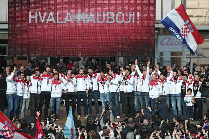 Brončani kauboji svečano dočekani na Trgu bana Josipa Jelačića. Foto: Goran Stanzl/PIXSELL