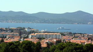 Superjqahta “A” usidrena u zadarskom kanalu Superjqahta “A” usidrena u zadarskom kanalu