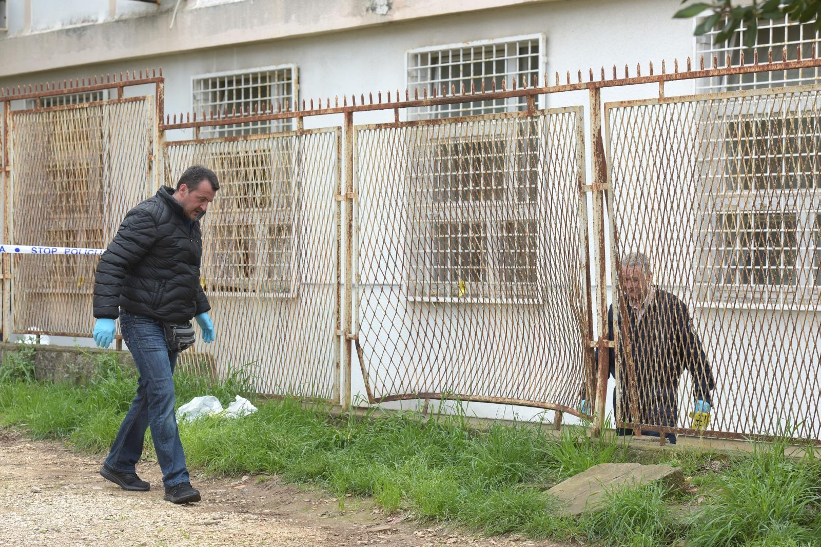 U dvorište PU zadarske tijekom noći bačena ručna bomba
