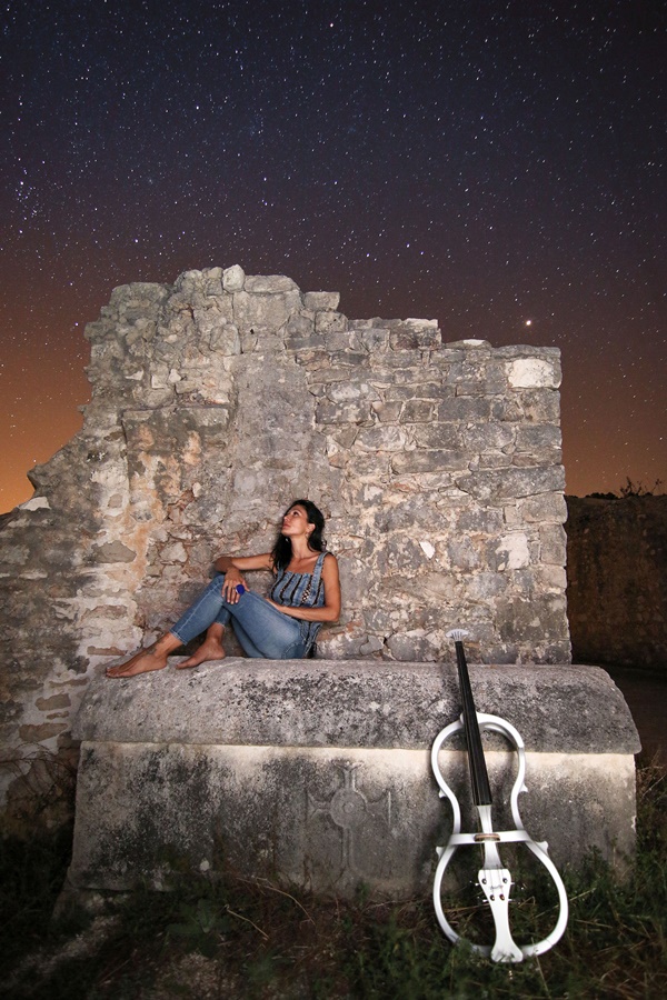 Ana Rucner u čarobnoj ulozi između mora i zvijezda Ana Rucner u čarobnoj ulozi između mora i zvijezda